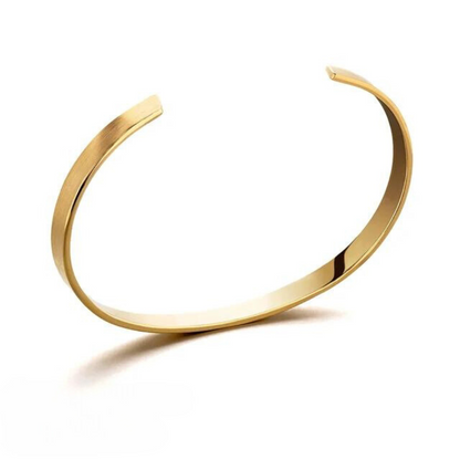 Rosalyn Simple Paragraph Cuff Bracelet