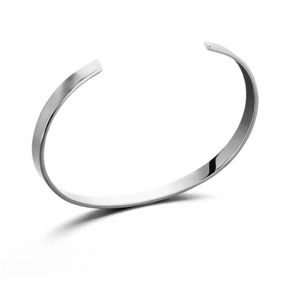 Rosalyn Simple Paragraph Cuff Bracelet